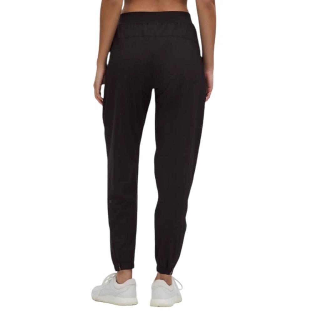 Lululemon On the Fly Jogger Luxtreme Black
